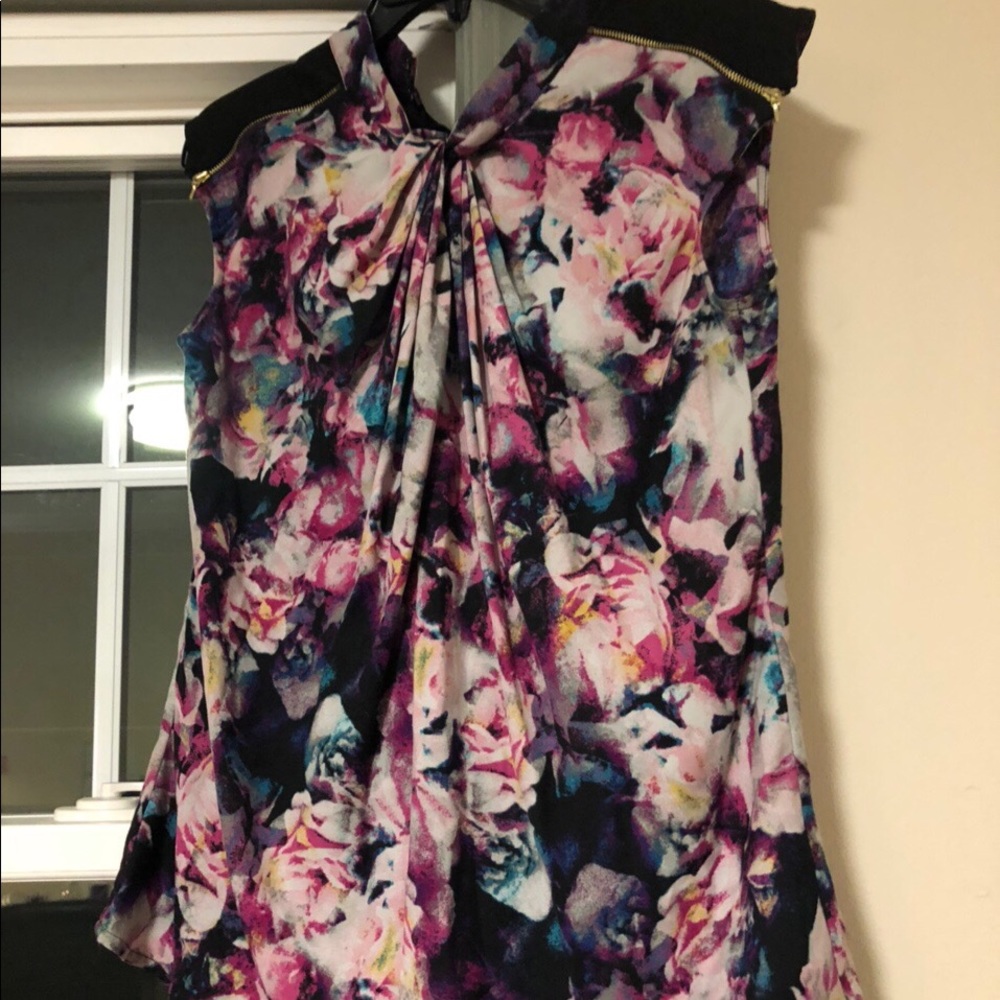 Shirt with Knot neckline